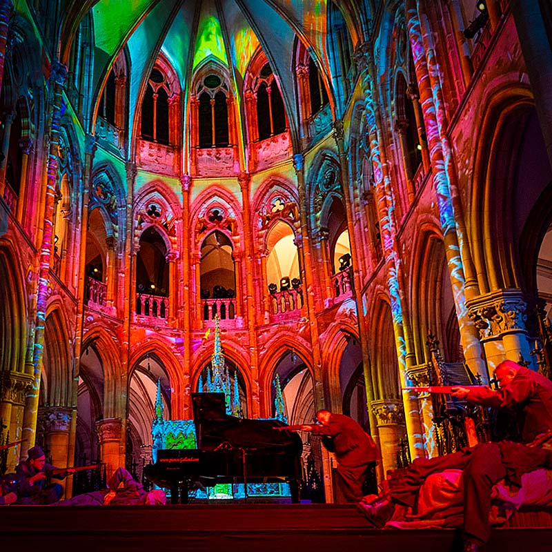 son-et-lumiere-immersif-l-gomas spectacle Mulhouse Piscine 2025 10